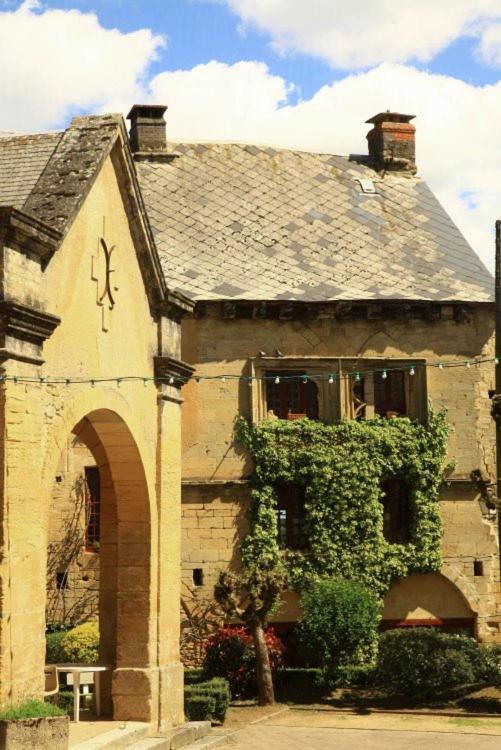 Petite Maison En Pierre Au Coeur Du Perigord Noir Proche De Sarlat Et Rocamadour Salignac Eyvigues Exterior photo