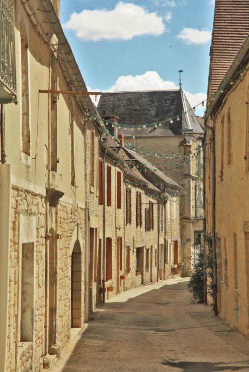 Petite Maison En Pierre Au Coeur Du Perigord Noir Proche De Sarlat Et Rocamadour Salignac Eyvigues Exterior photo