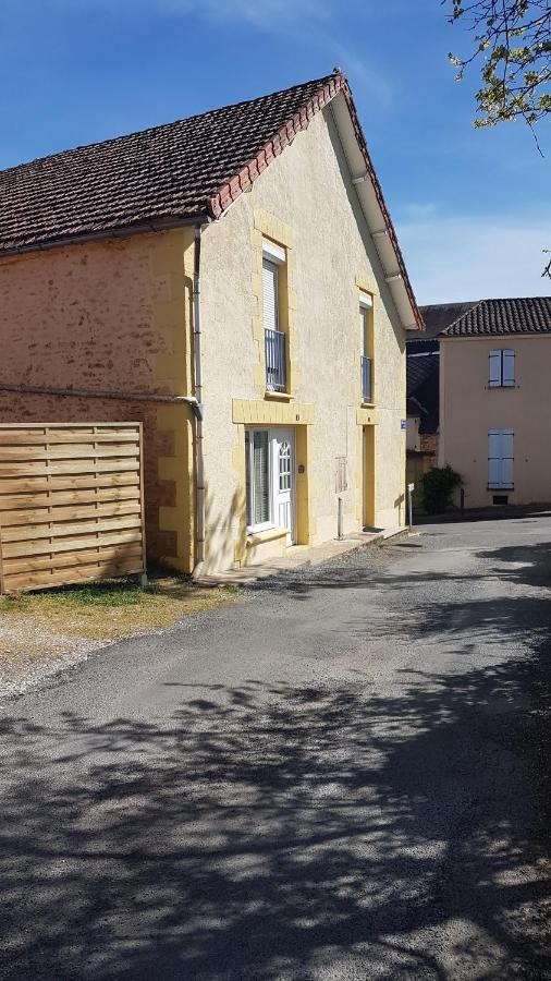 Petite Maison En Pierre Au Coeur Du Perigord Noir Proche De Sarlat Et Rocamadour Salignac Eyvigues Exterior photo
